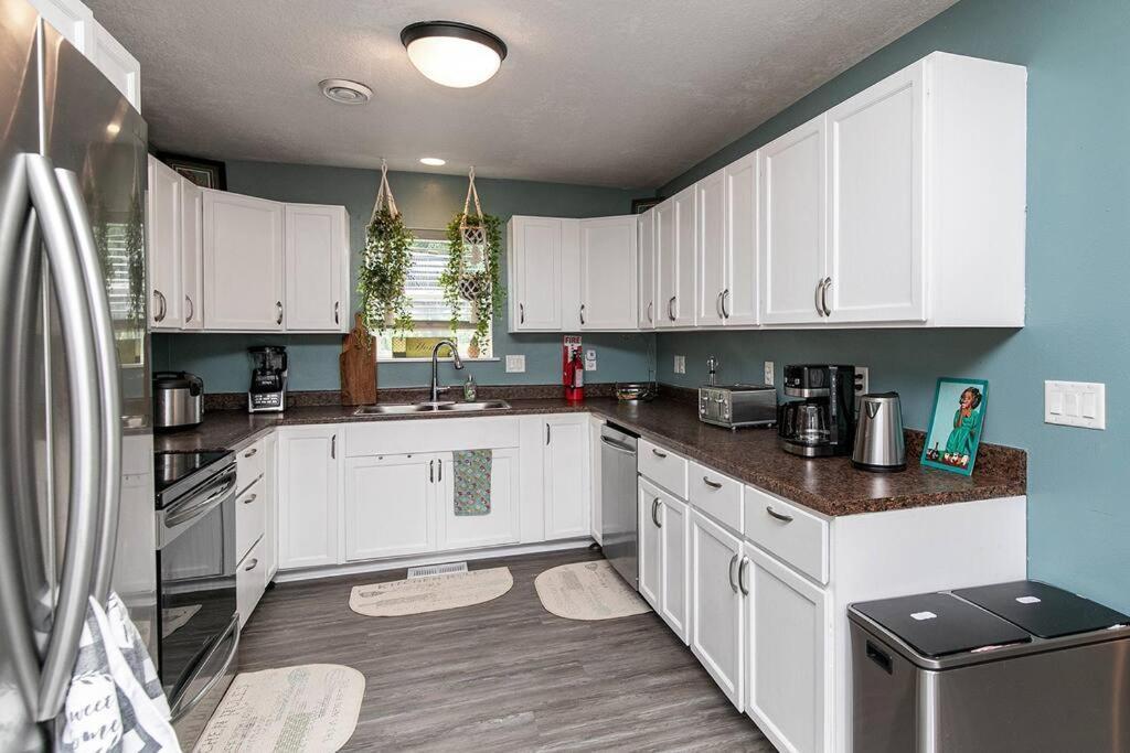 Family Friendly Home Close To Airport And Downtown Des Moines Exterior foto