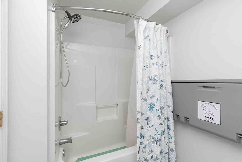Family Friendly Home Close To Airport And Downtown Des Moines Exterior foto