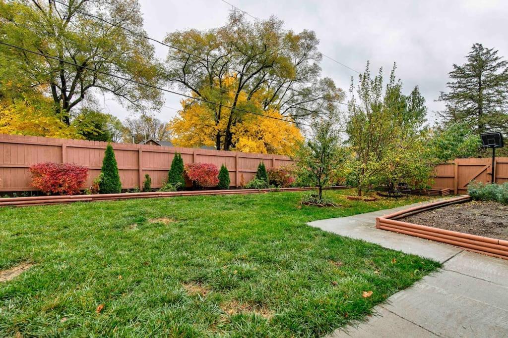 Family Friendly Home Close To Airport And Downtown Des Moines Exterior foto